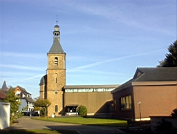 Ansicht Okt. 2005 - Die heutige katholische Heilig-Kreuz-Kirche in Vlotho