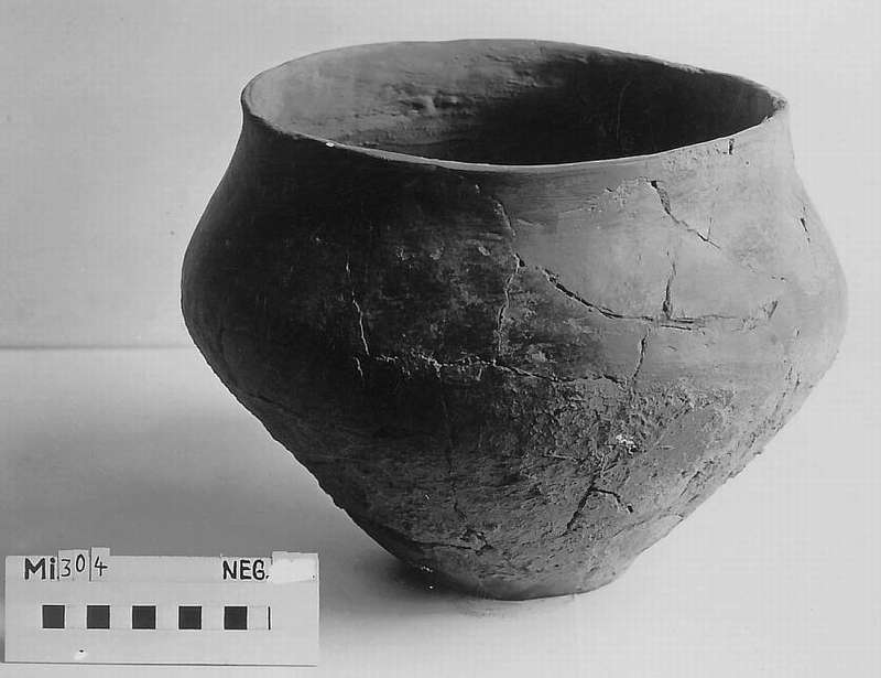 Restaurierte Urne aus den Hügelgräbern im Städtischen Museum Minden