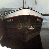 (1985) Die "Möwe II" bei Eis und Schnee im Vlothoer Hafen